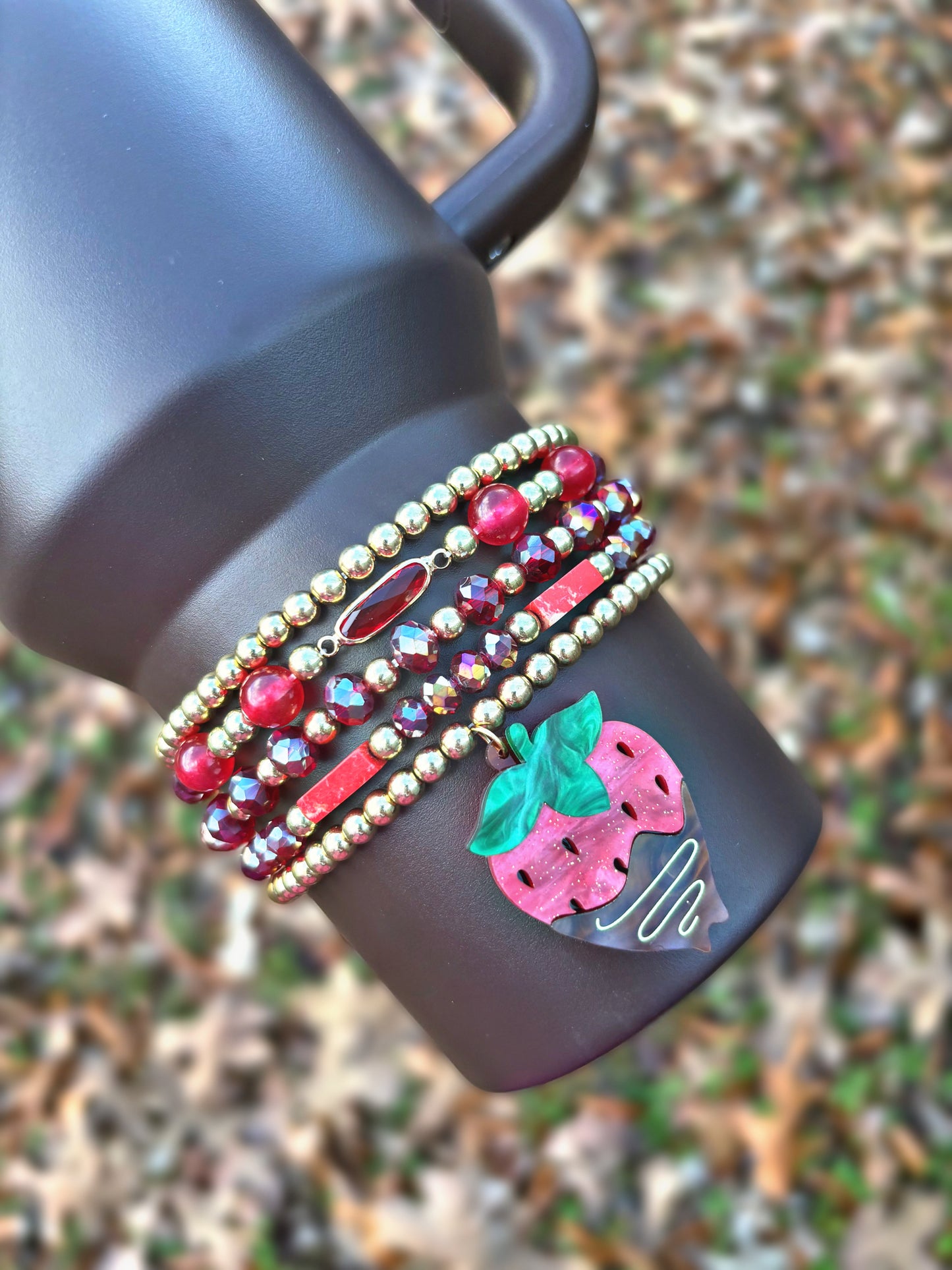 Bracelets en forme de coupe de fraises enrobées de chocolat