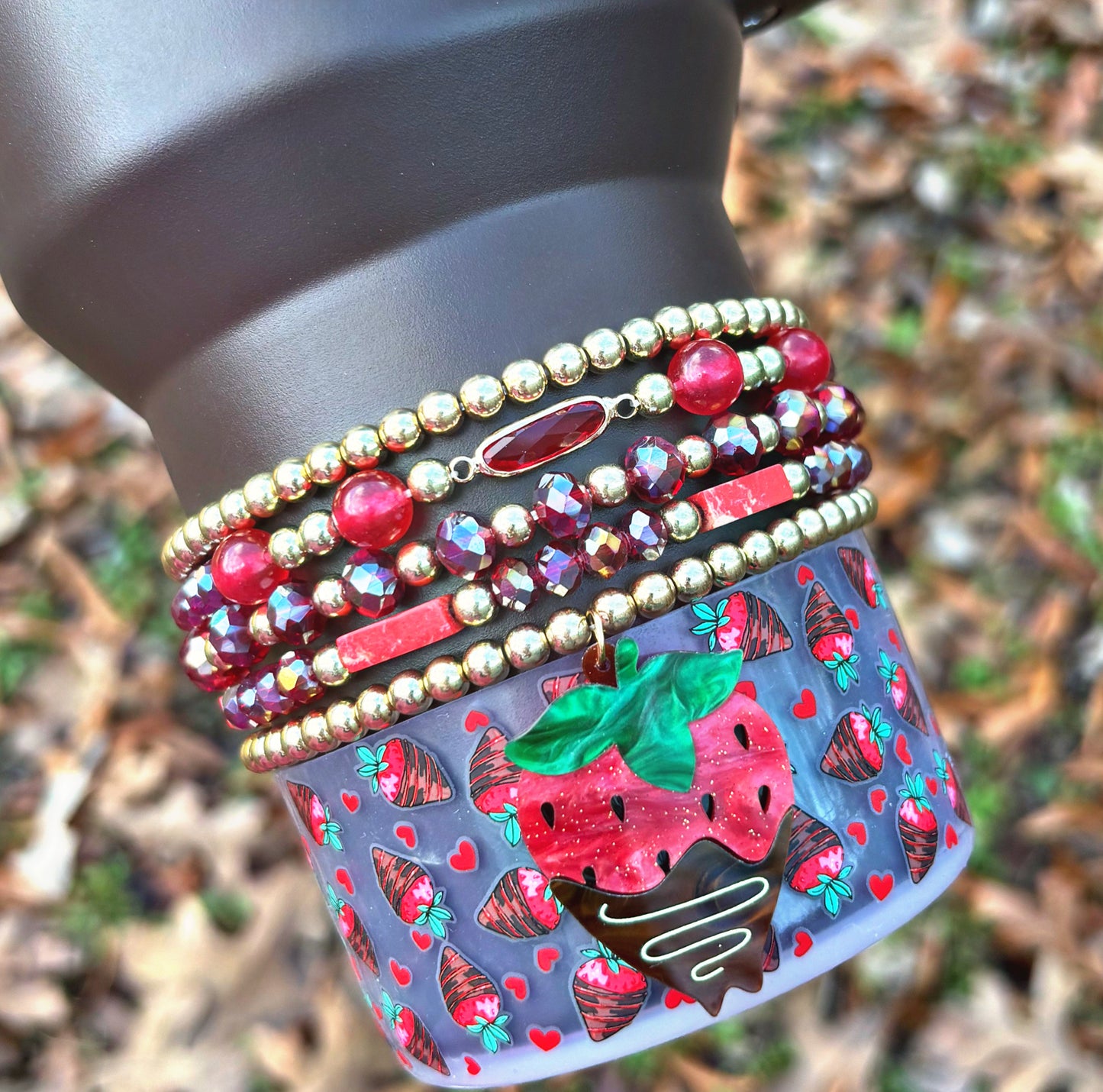 Bracelets en forme de coupe de fraises enrobées de chocolat