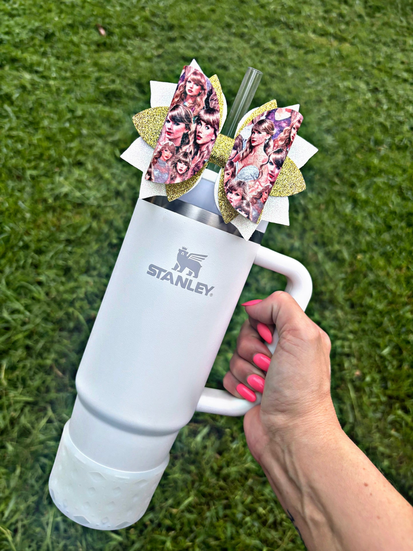 T Swift Bow {Gold & White Glitter}