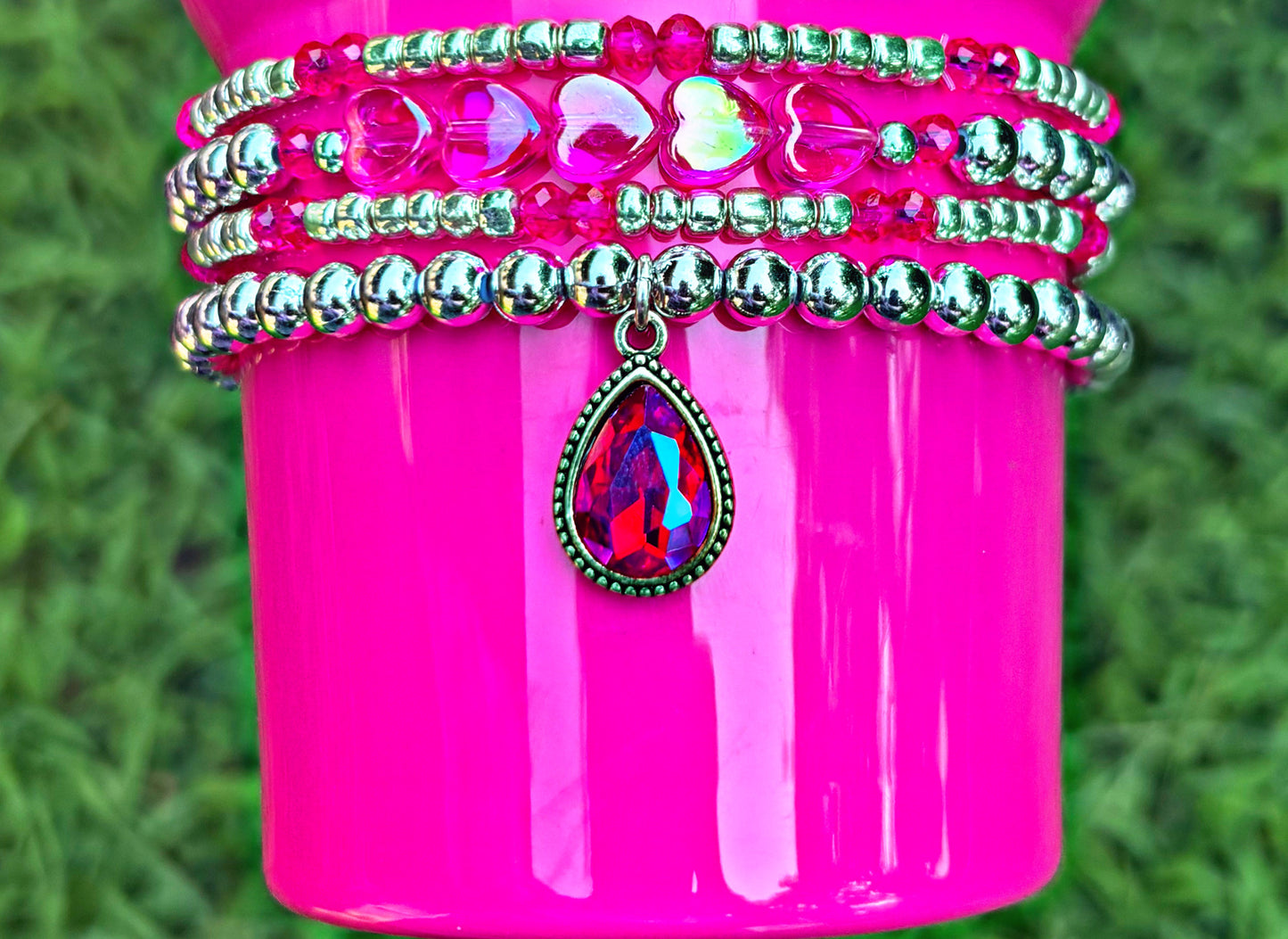 Bracelets coupes en néon rose