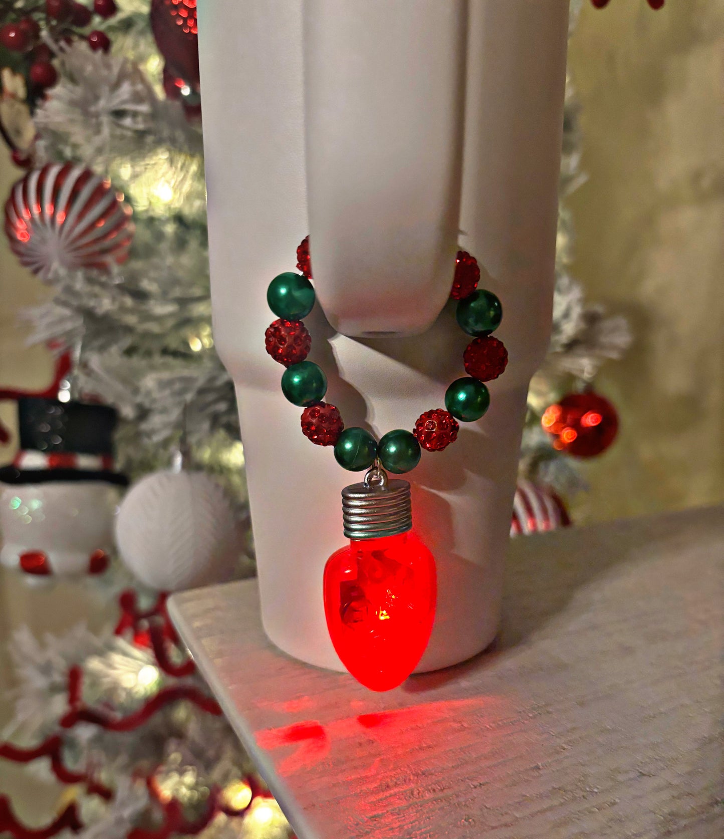 Breloque pour poignée d'ampoule de Noël lumineuse. Voir la vidéo !