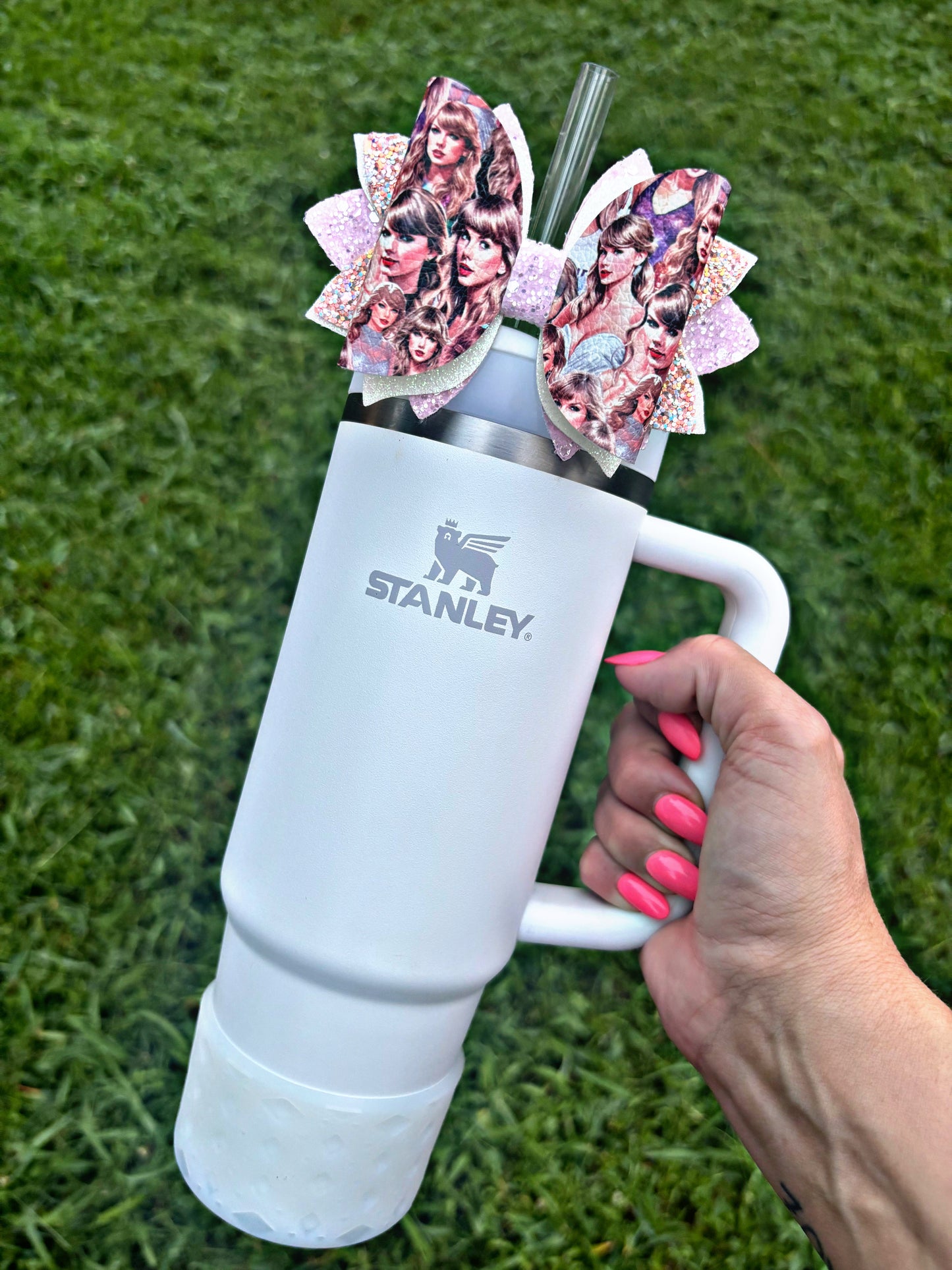 T Swift Bow {Pink & White Glitter}