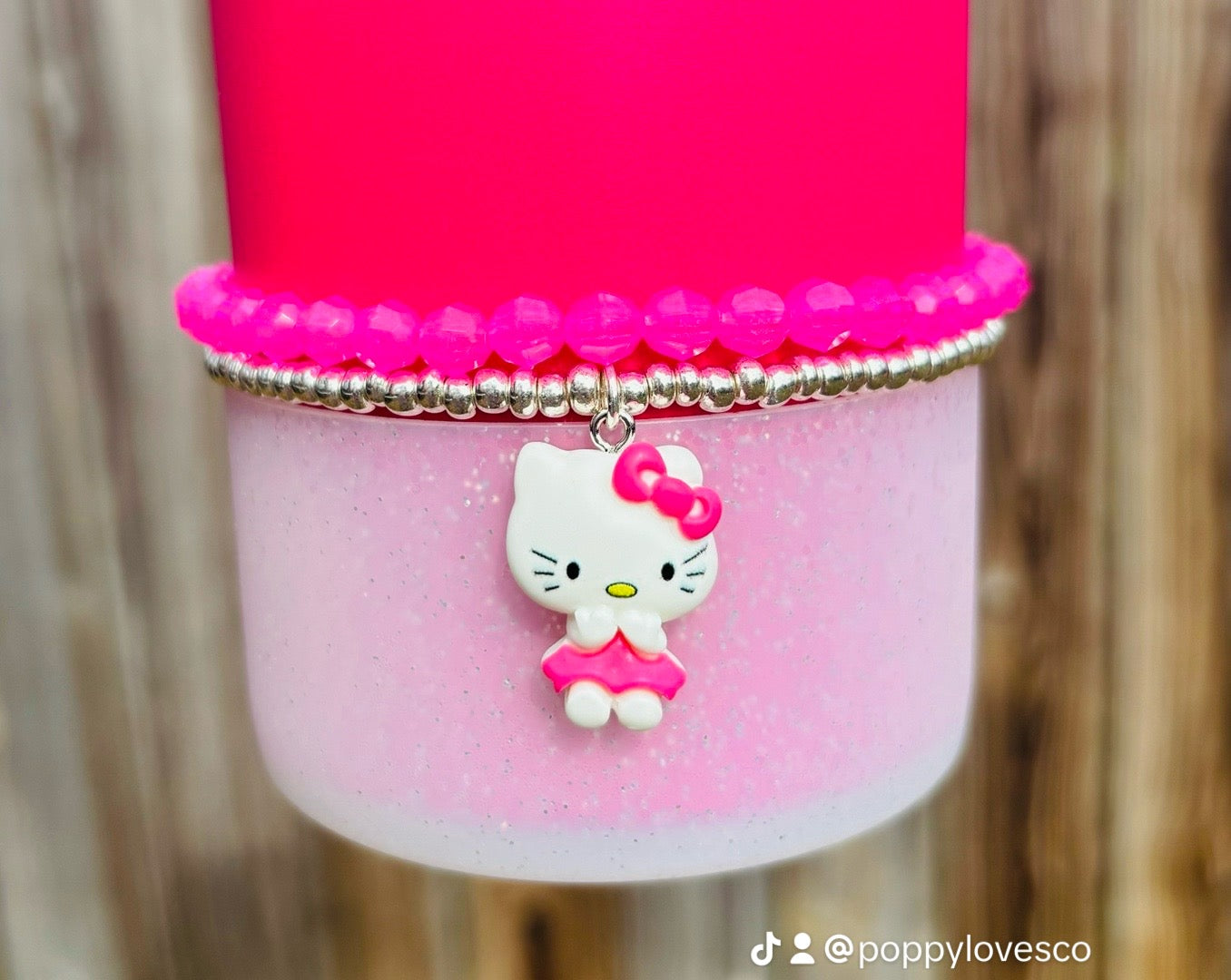 Bracelets en forme de tasse Hello Kitty