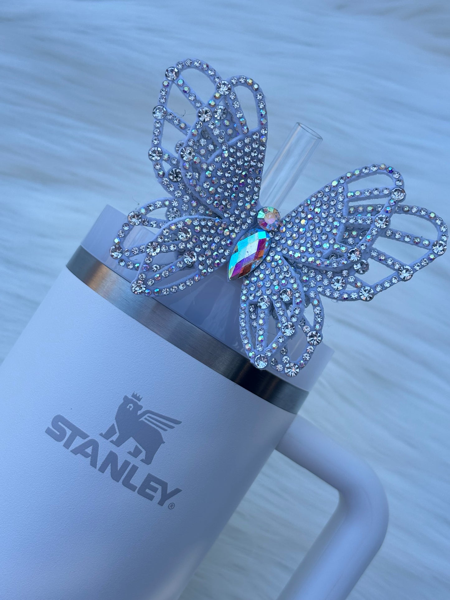 Topper en paille avec nœud papillon en diamant