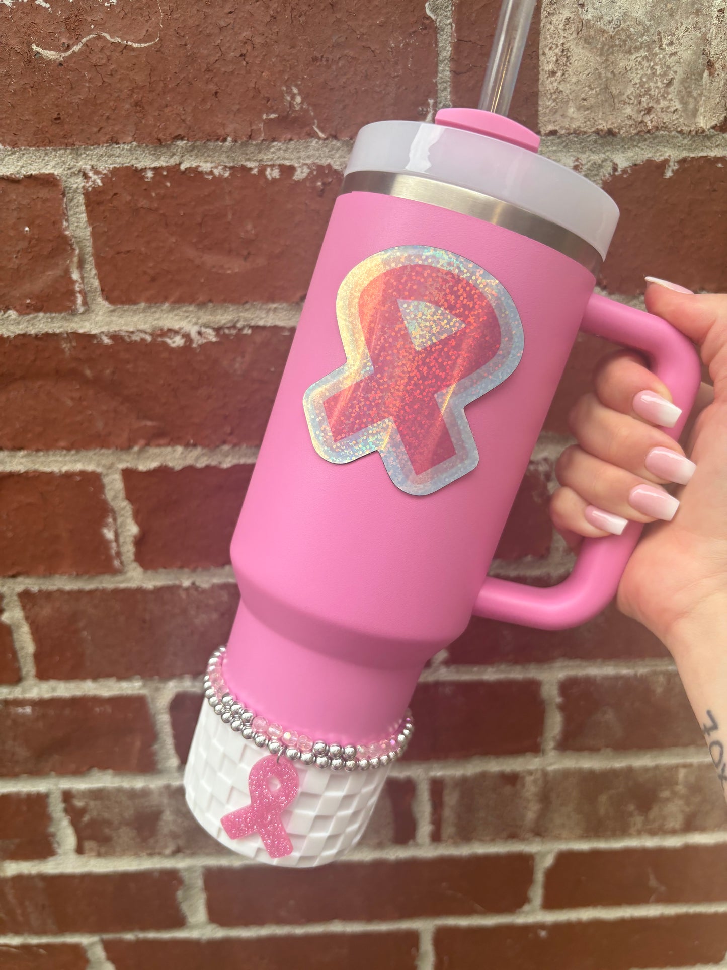 Aimant pour gobelet avec ruban rose contre le cancer du sein