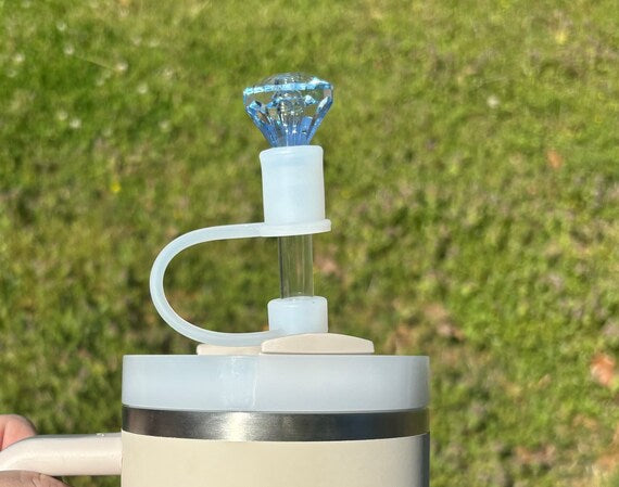 Garniture de paille diamant avec base blanche transparente