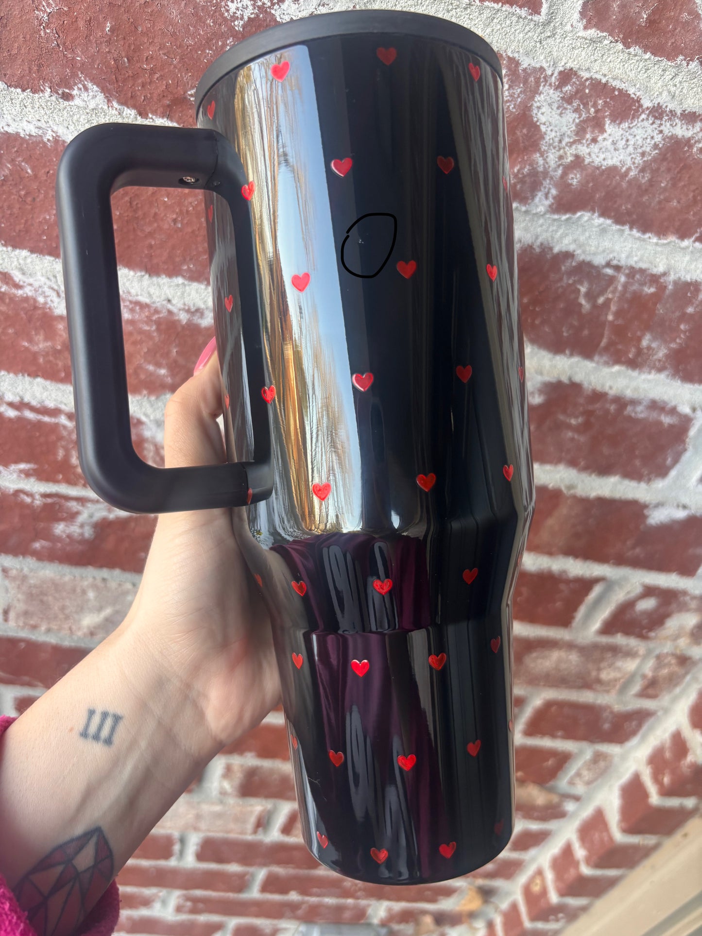 QOH 40oz HJ Trav-has 2 tiny bubbles see pics  (discount codes cannot be used on cups or your order will be canceled)