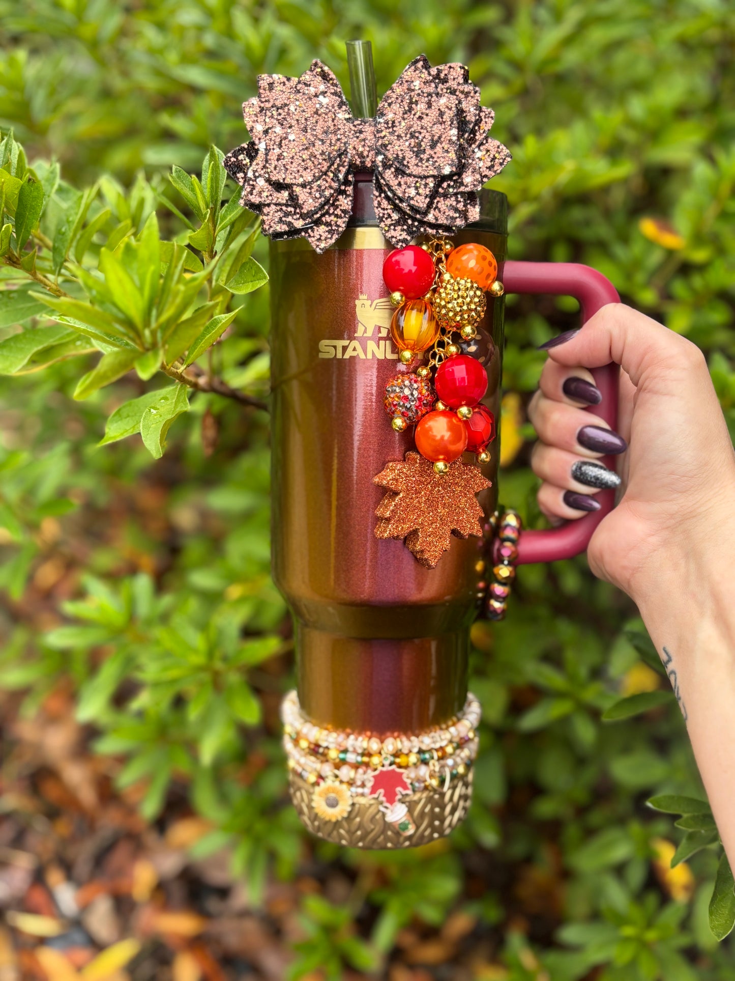 Maple Glow Handle Charm Magnetic Closure