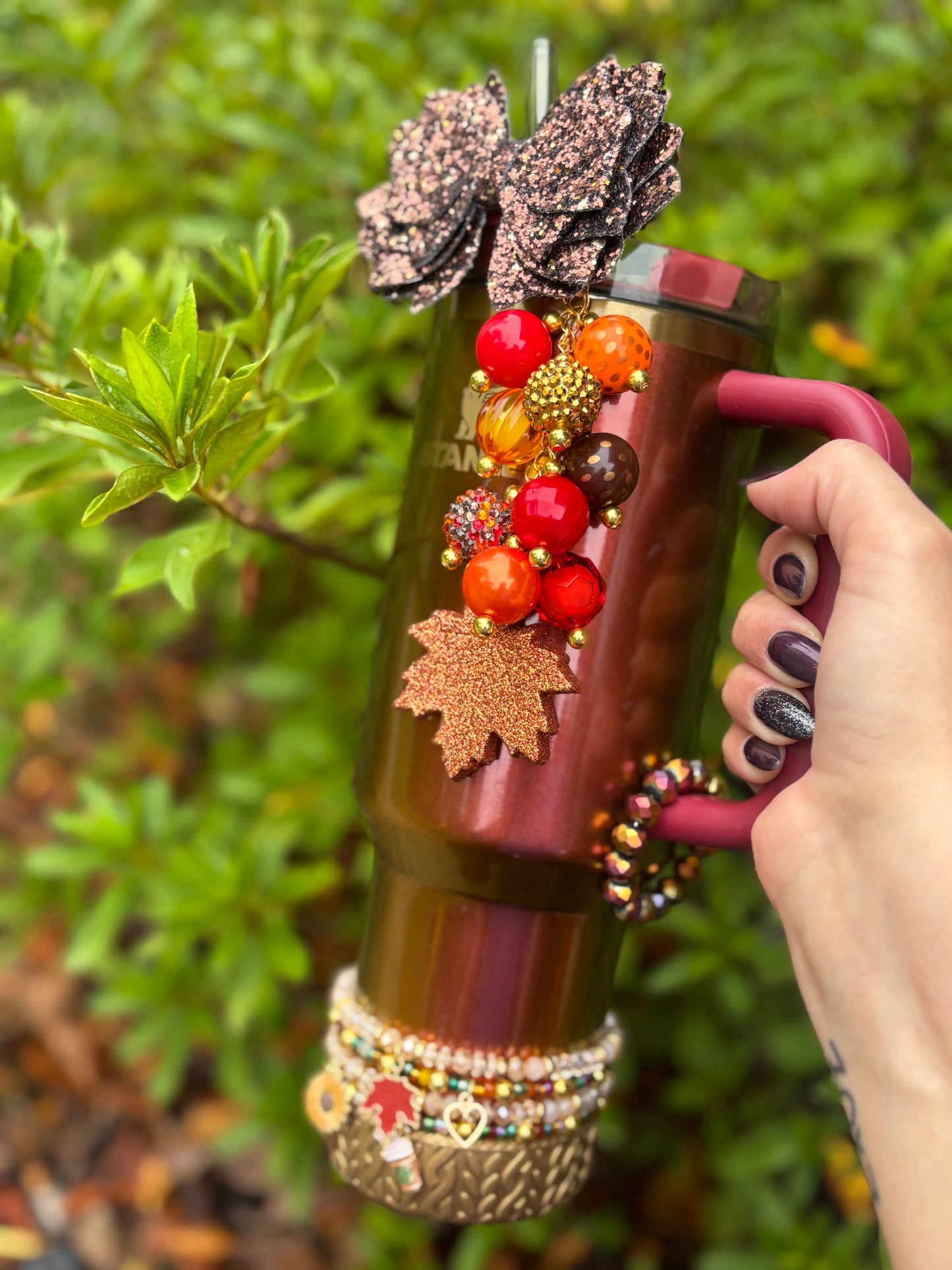 Maple Glow Handle Charm Magnetic Closure