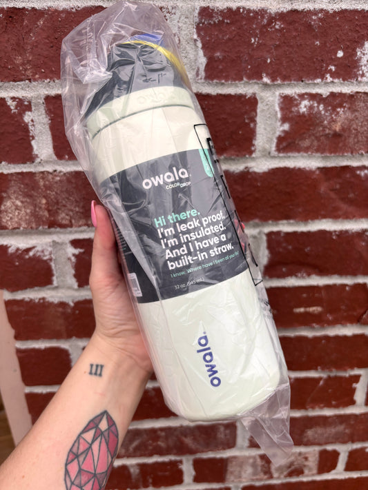 Night Light 32oz Owala BNWT  (discount codes cannot be used on cups or your order will be canceled)
