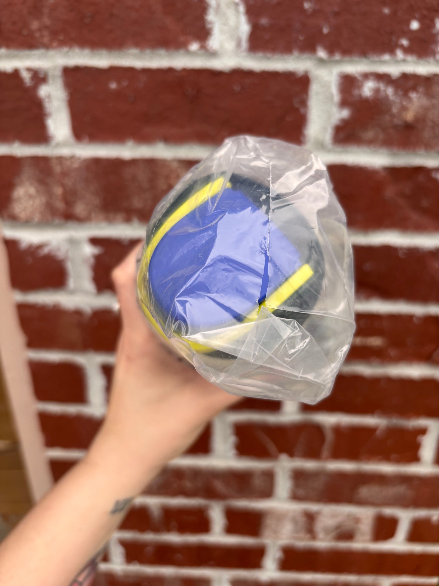 Night Light 32oz Owala BNWT  (discount codes cannot be used on cups or your order will be canceled)