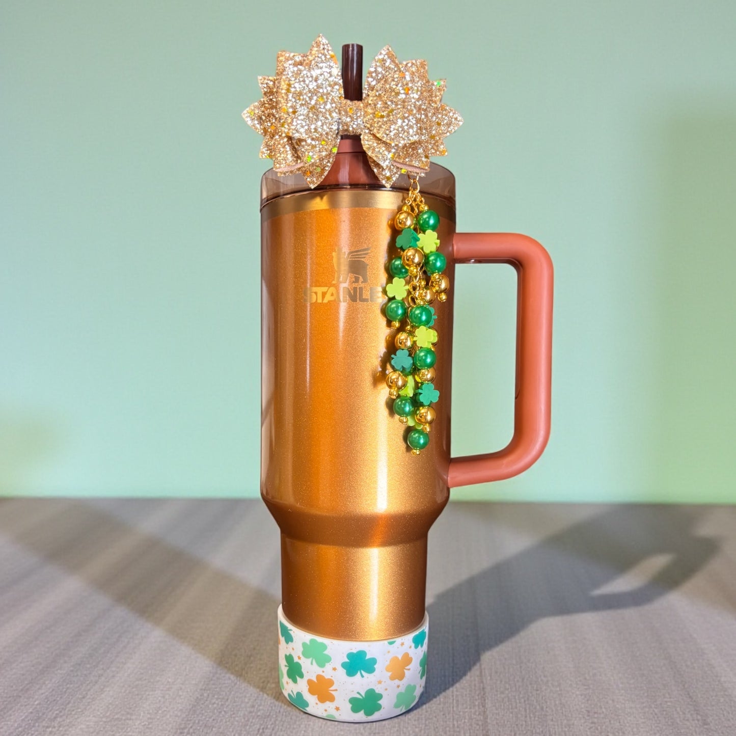 Pendentif en forme de cœur métallique en paille