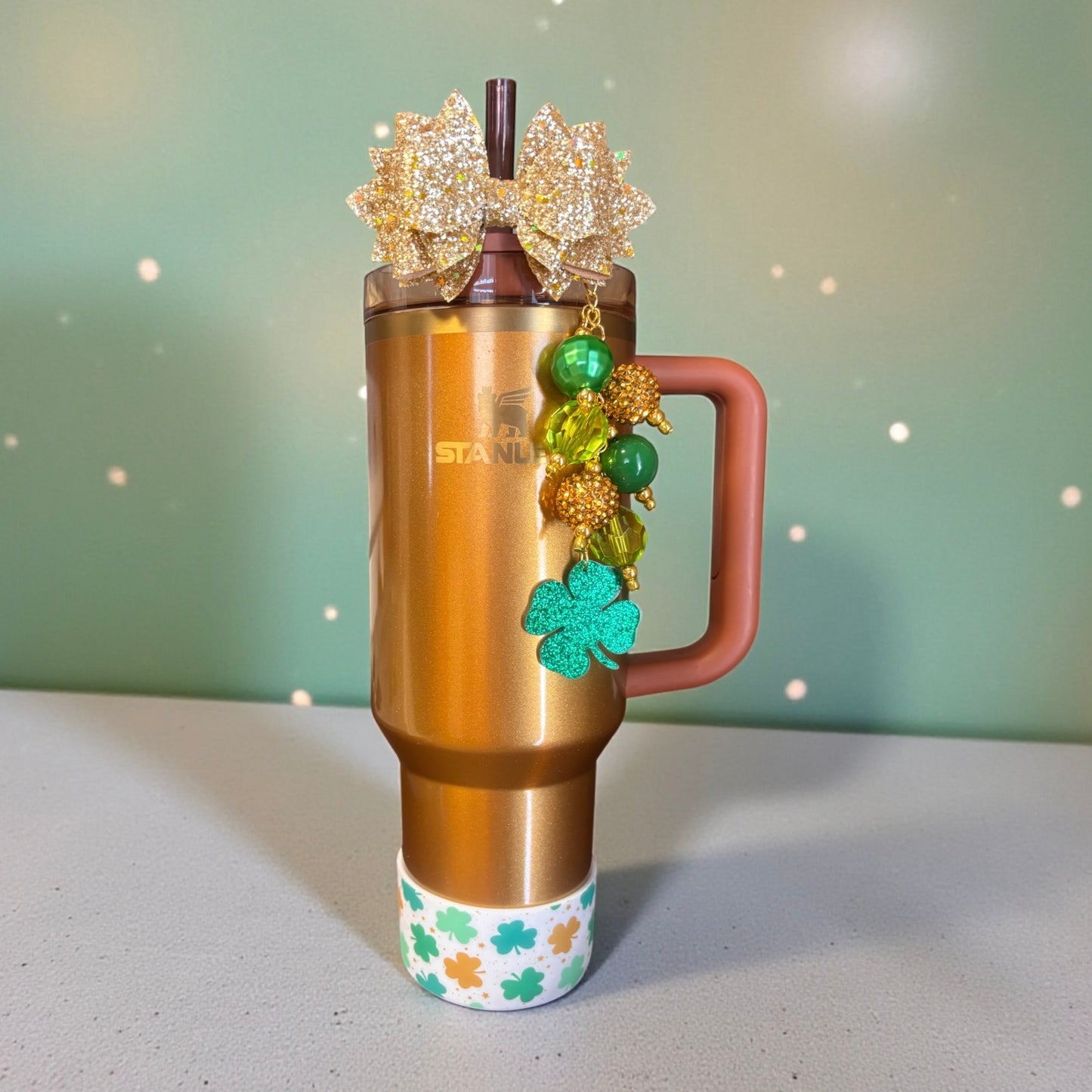 Pendentif en forme de cœur métallique en paille