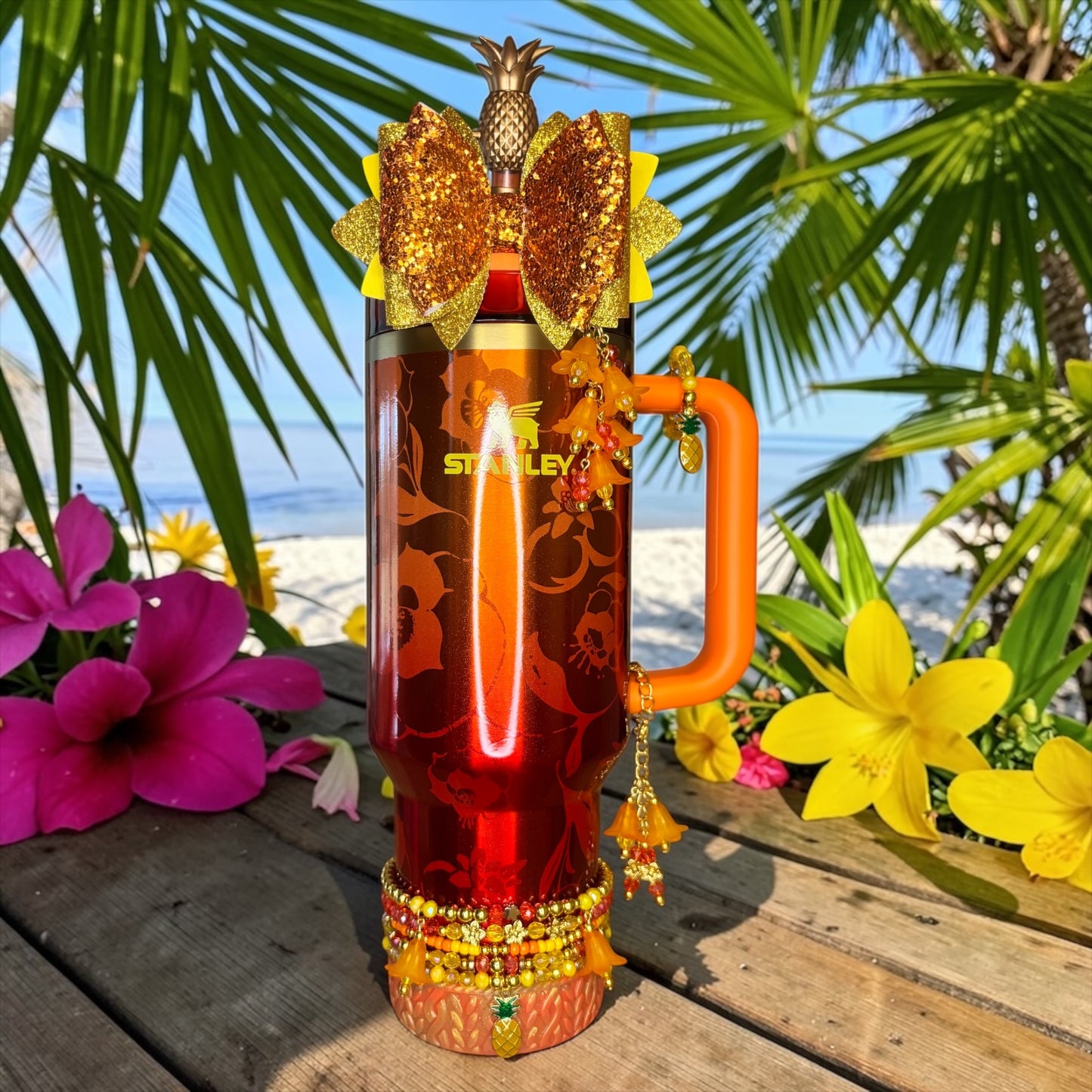 Tropicoqueta Karol G Bow