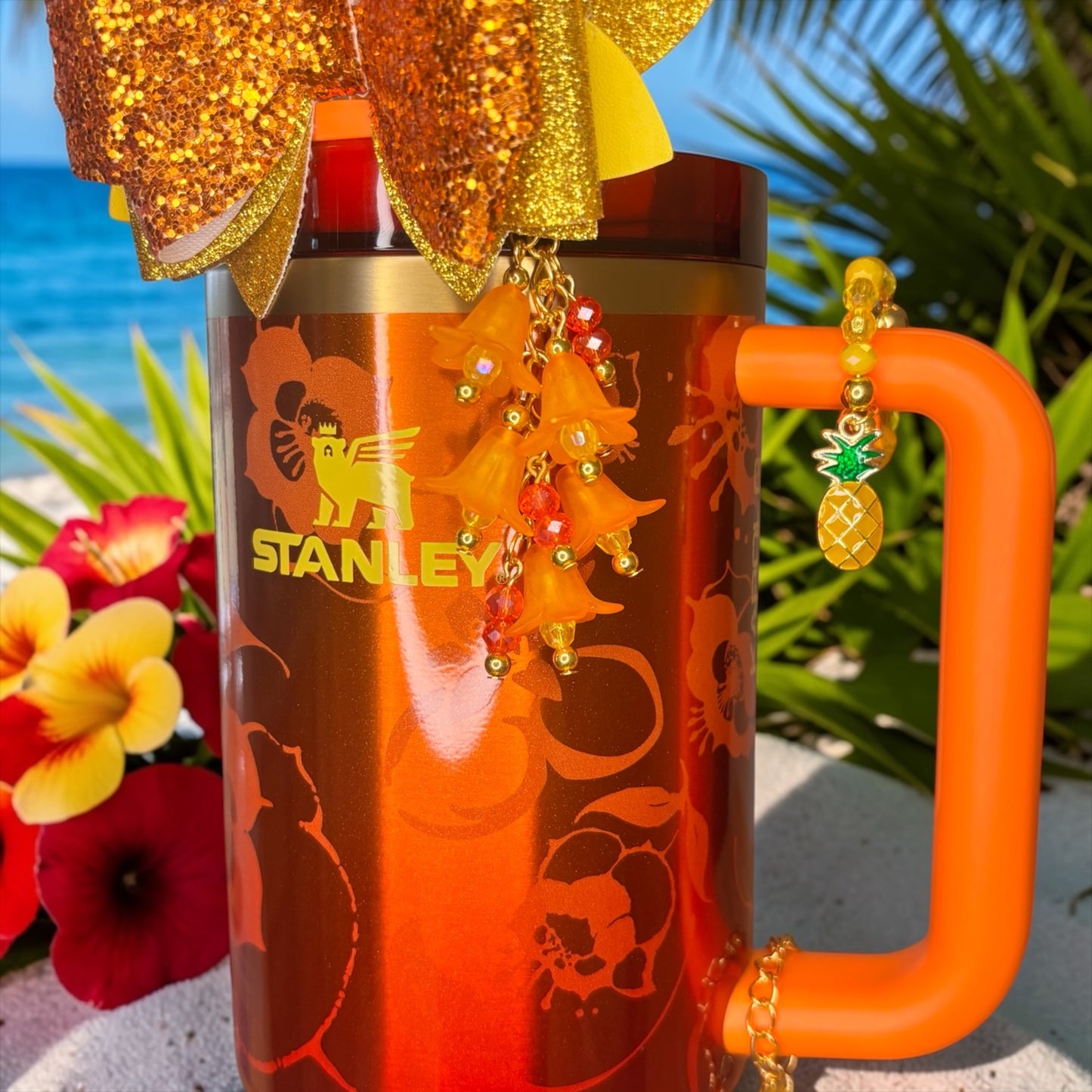 Tropicoqueta Karol G Pineapple Magnetic Handle Charm